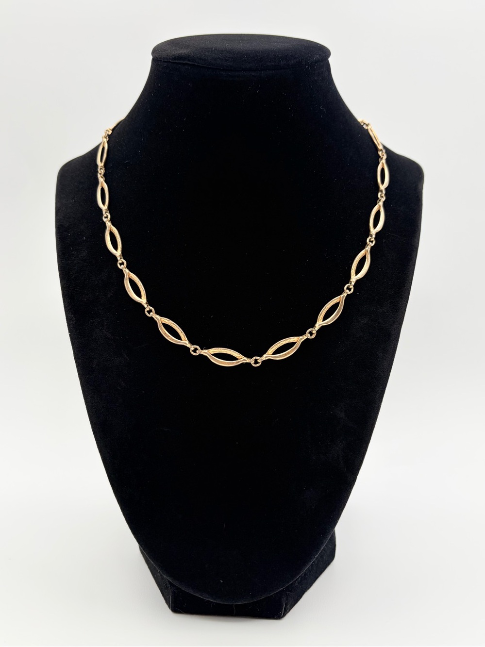 Sarah Coventry Vintage Gold Tone Open Link Necklace